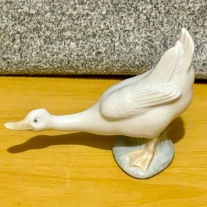 Nao by Lladro Daisa “Suspicious Duck” Porcelain Figurine Made in Spain 1978